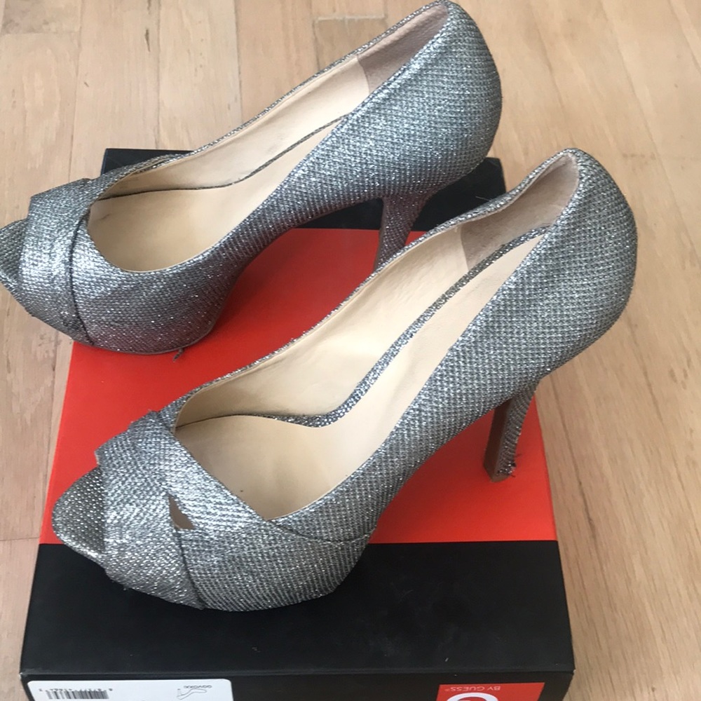 GUESS Silver Heels - Picture 2 of 2